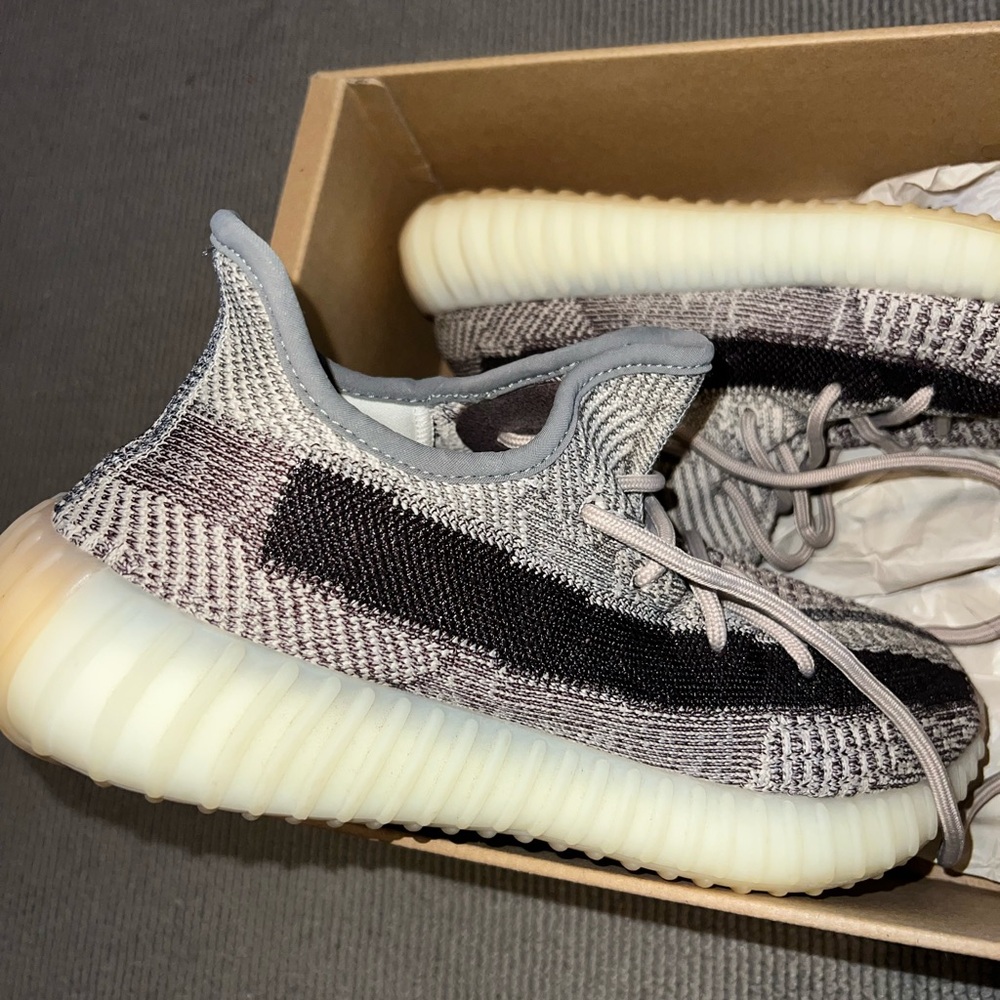 Yeezy Boost 350 V2
